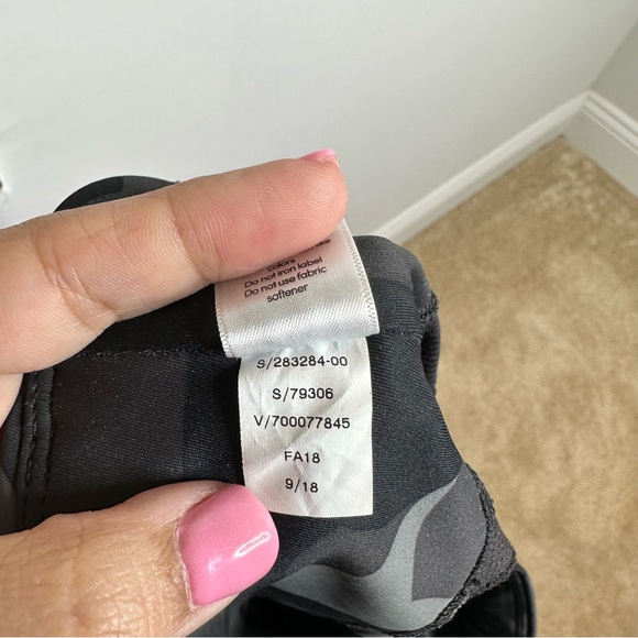 Athleta High Rise Camo Print Petite Leggings - Picture 6 of 7